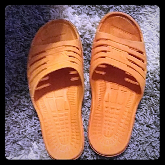 skechers shower shoes